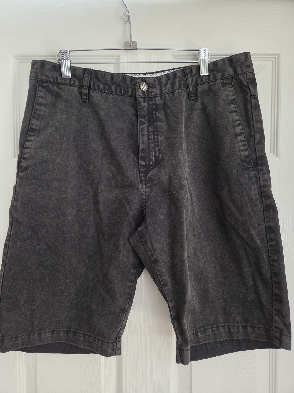 Volcom Men’s Black Acid Wash Chino Shorts Size 34 Skate Surf